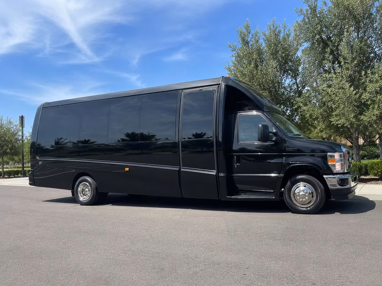 15 passenger minibus