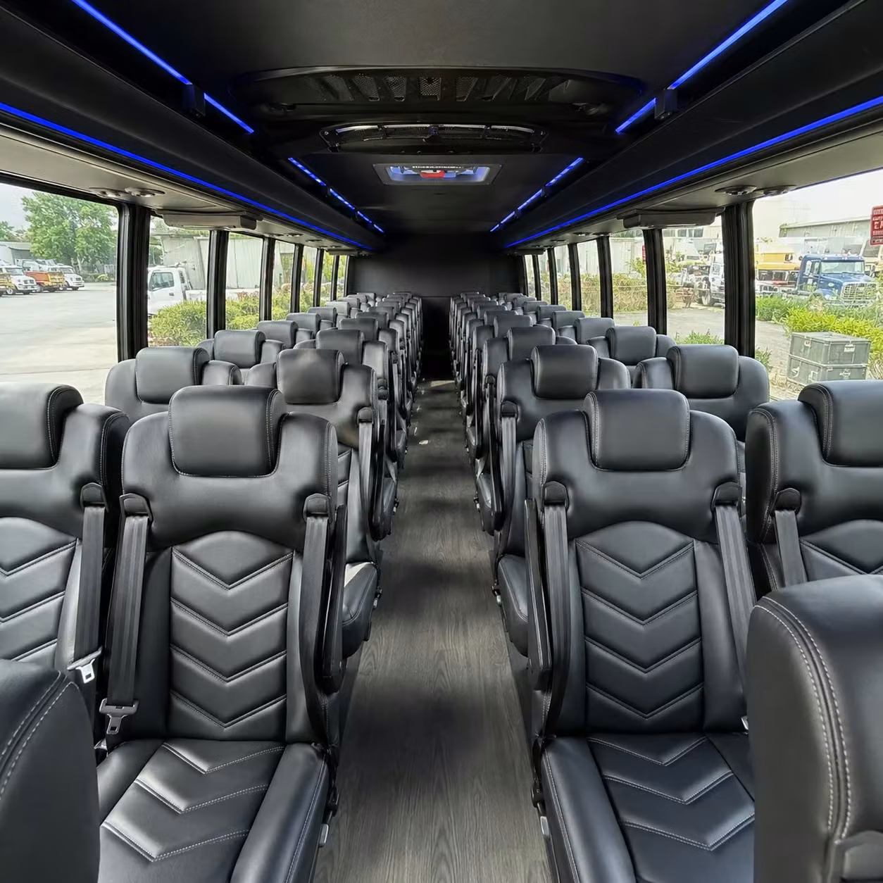plano 28 passenger minibus rental